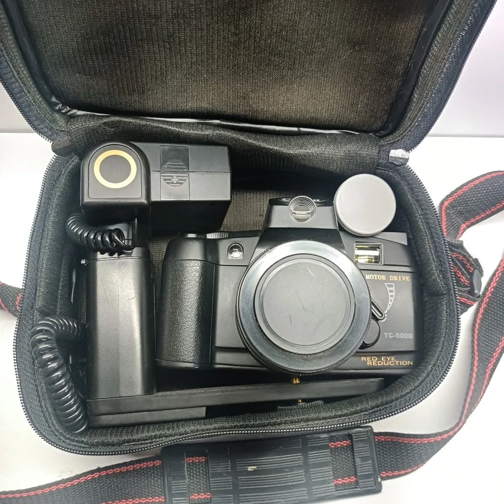 Canon Motor Drive TC-5000‎ 35mm Film Red Eye Reduction With Floodlight Untested